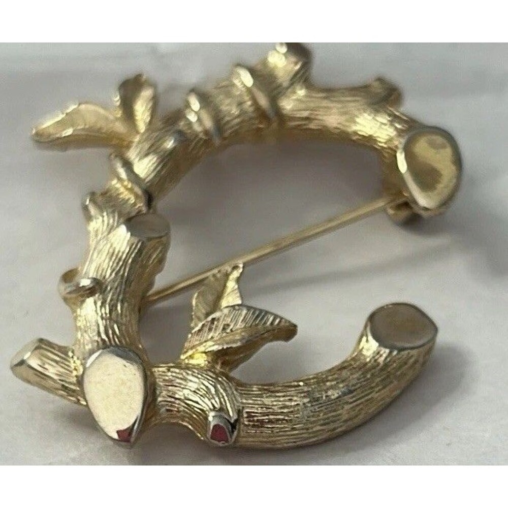 Sarah Coventry Vintage Brooch